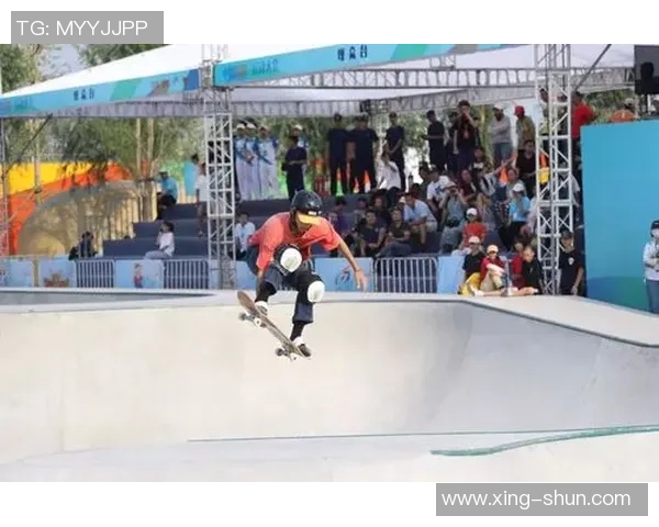 重庆极限运动队在滑板精英赛中以63分稳居积分榜首位